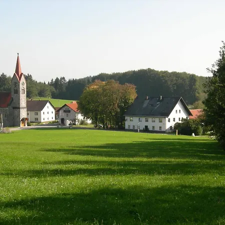 Pensión Gasthof-pension Zum Haugstein - Familie Eder 3*